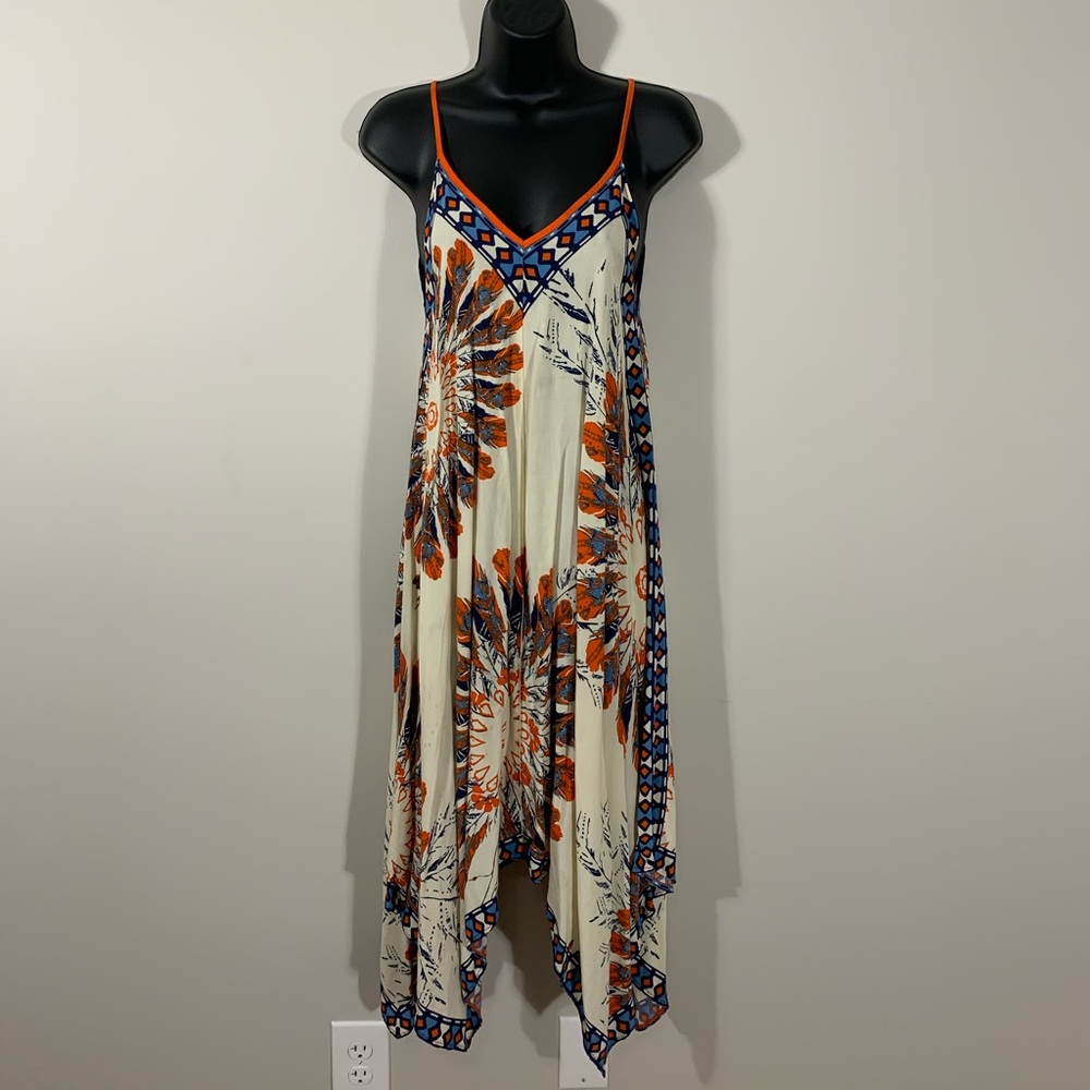 Beautiful orange/blue feather flower summer dress.